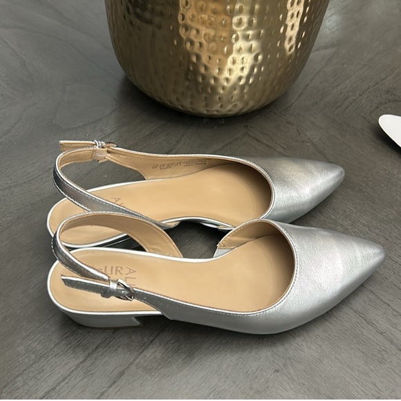 NATURALIZER BANKS POINTED TOE FLAT - Picture 4 of 10